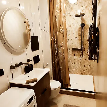 New Luxury In The Center Apartamento Riga